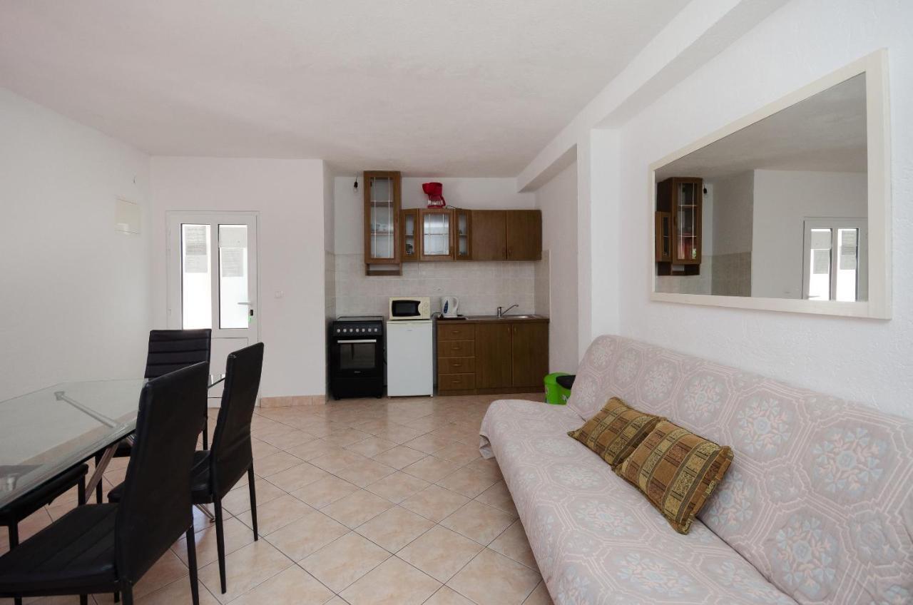 Apartments Elvira Lopar Zewnętrze zdjęcie